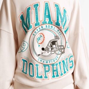 Abercrombie & Fitch Cream Miami Dolphins Sweater